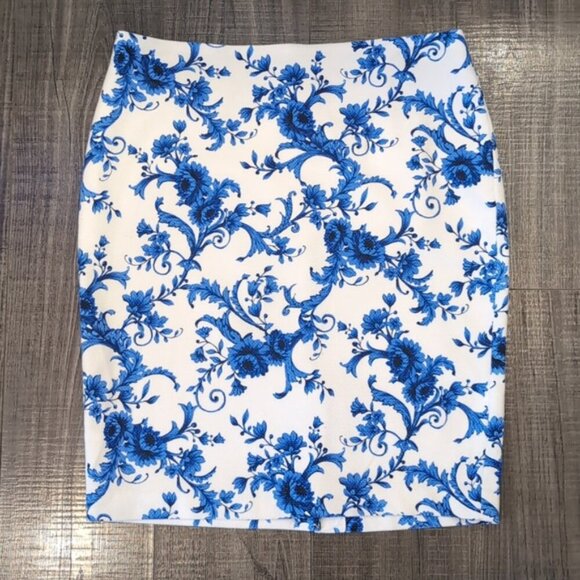 3/$20 FOREVER 21 Porcelain Floral Pencil Skirt Textured Above Knee Blue White - Picture 11 of 11
